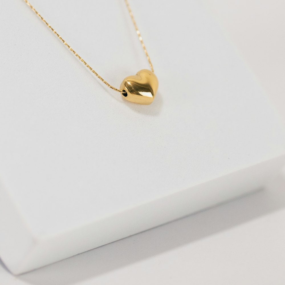 Collares